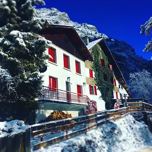 https://hotel-au-bon-accueil.hotels-rhonealpes.com
